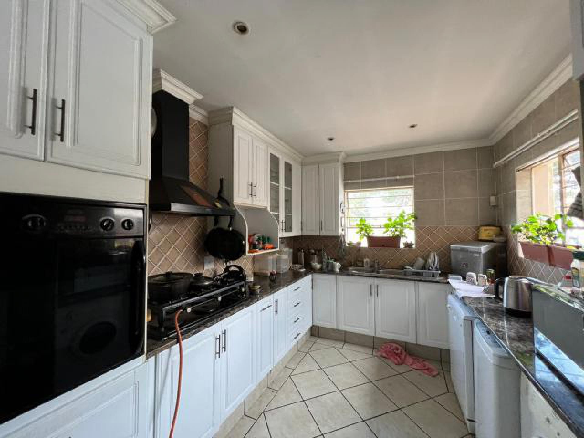 Kitchen - 17 square meters of property in Rynfield