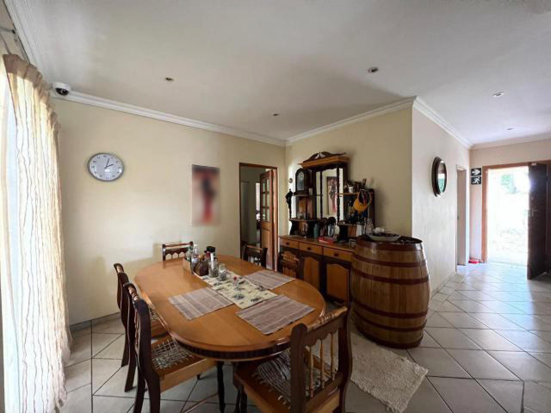 Dining Room - 11 square meters of property in Rynfield