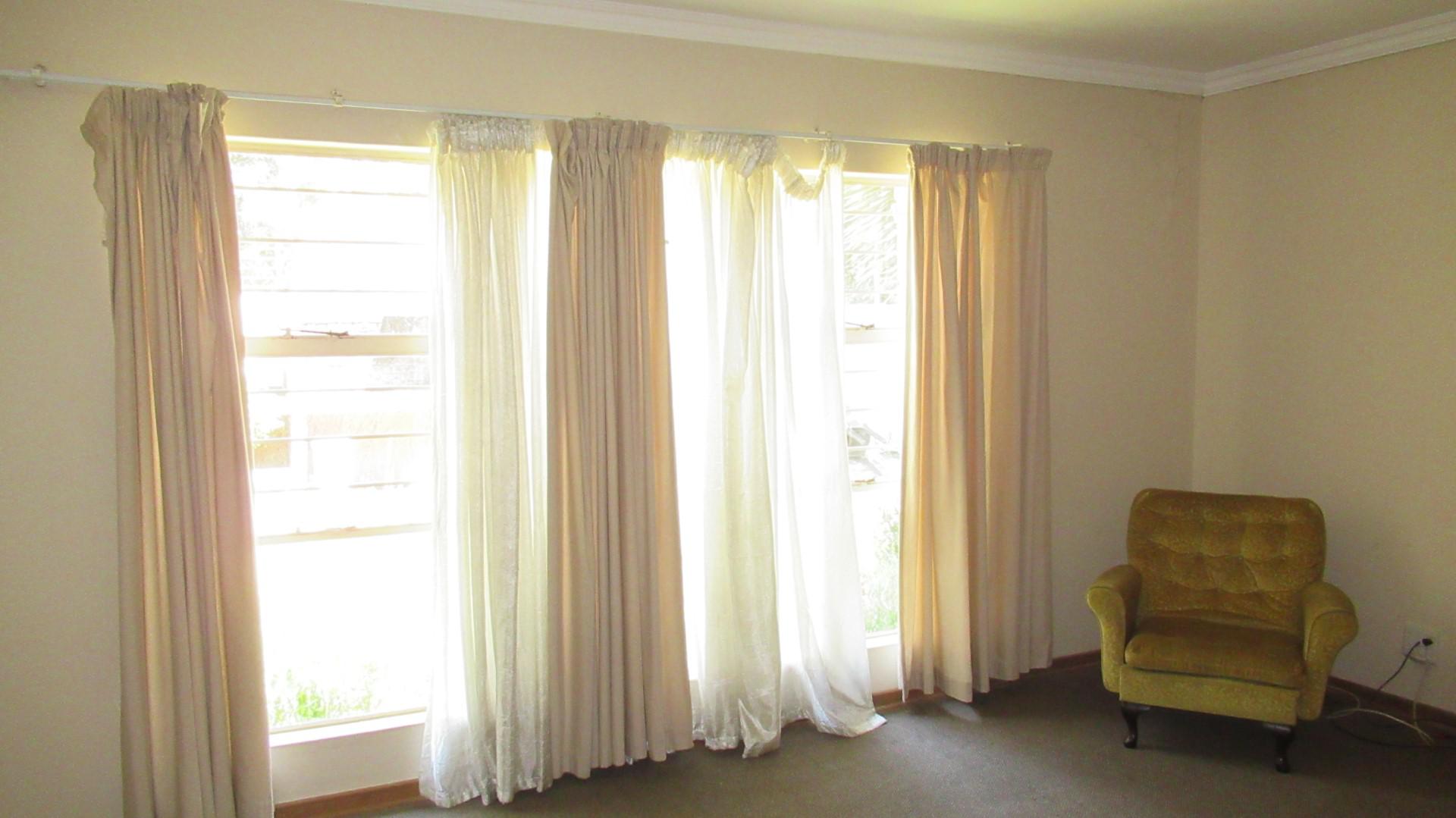 Main Bedroom - 33 square meters of property in Rynfield