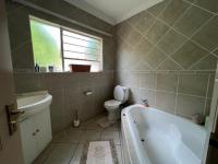Bathroom 1 - 6 square meters of property in Rynfield