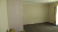 Main Bedroom - 33 square meters of property in Rynfield