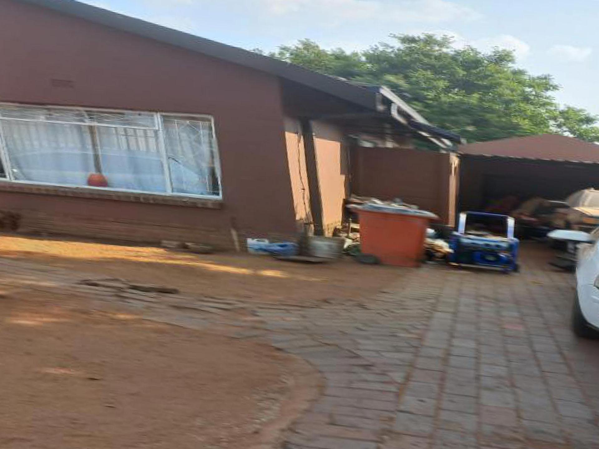 Front View of property in Roodepoort North