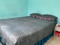 Bed Room 1 - 11 square meters of property in Fleurhof