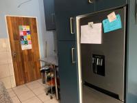 Kitchen - 6 square meters of property in Fleurhof
