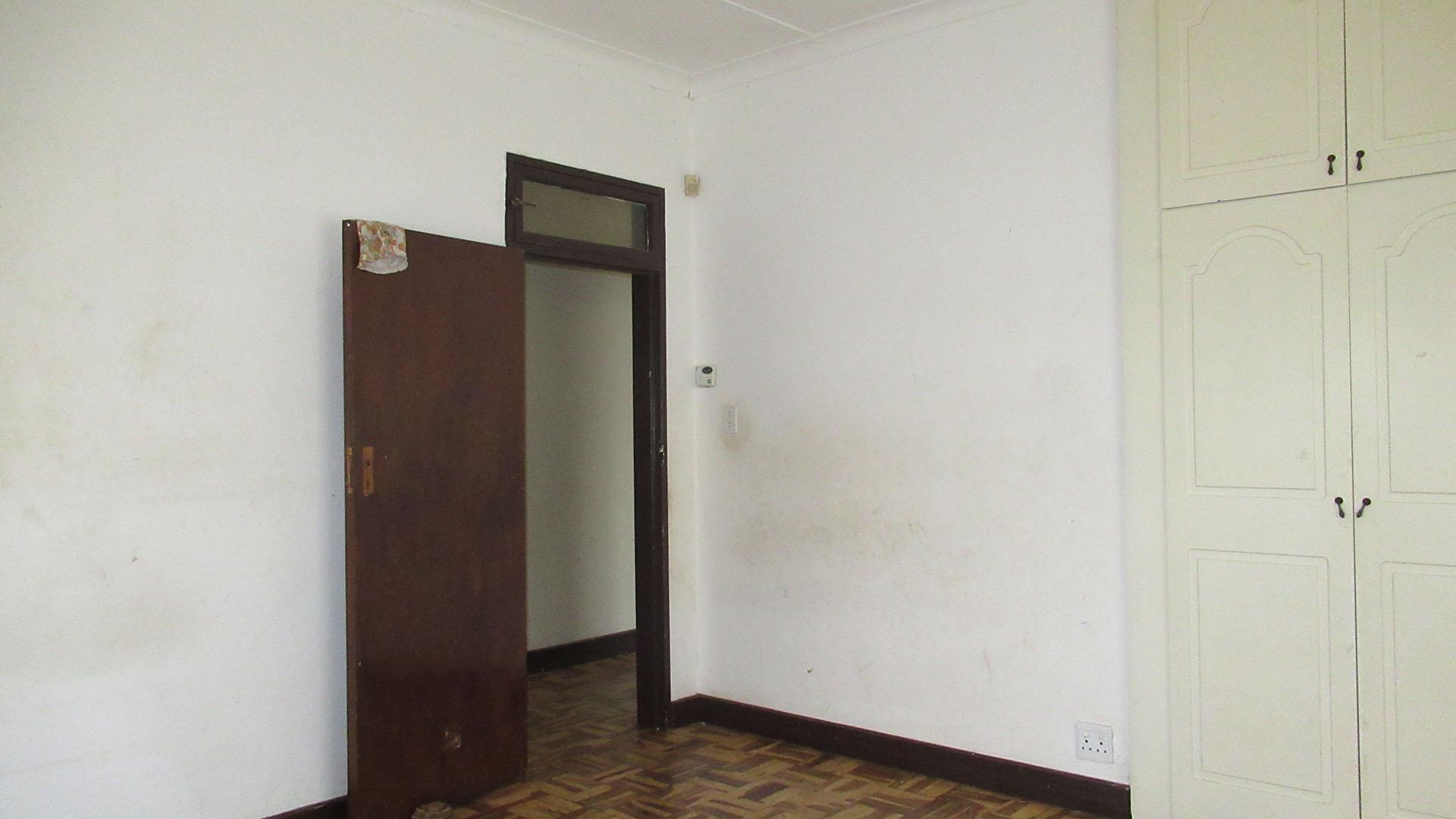 Bed Room 1 - 20 square meters of property in Discovery