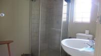 Main Bathroom - 6 square meters of property in Discovery
