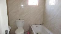 Bathroom 1 - 5 square meters of property in Tsakane