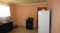 Kitchen - 16 square meters of property in Tsakane