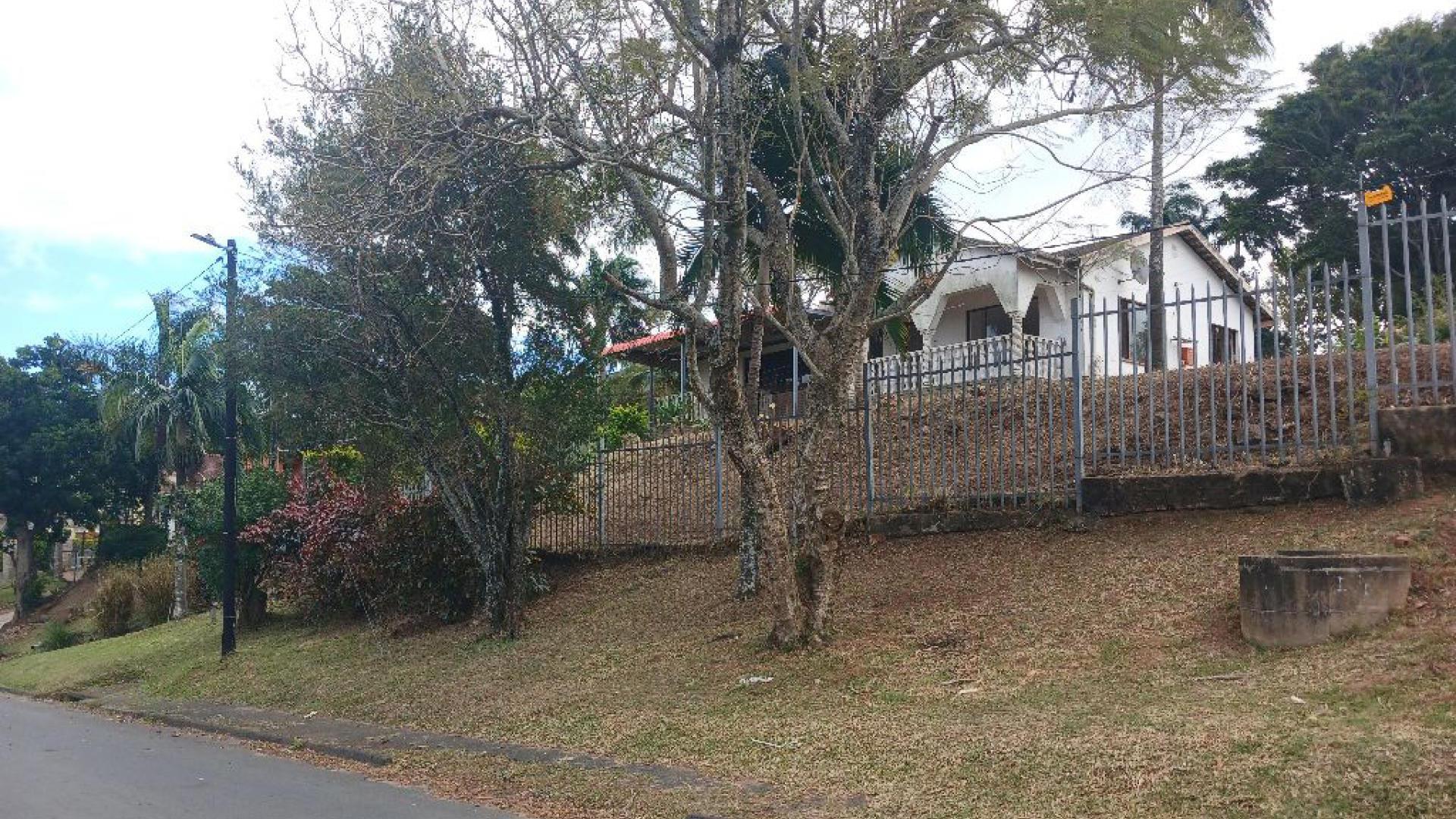 Front View of property in Highridge