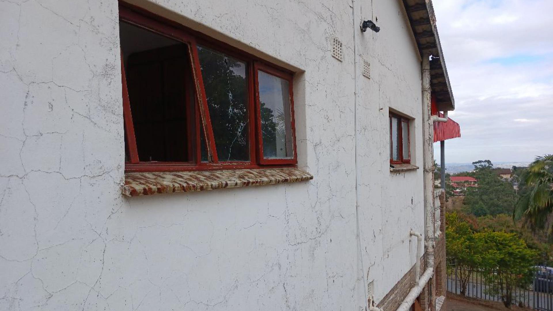 Spaces of property in Highridge