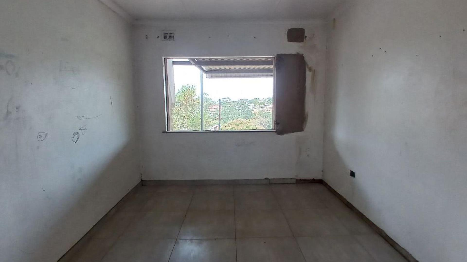 Bed Room 1 of property in Highridge