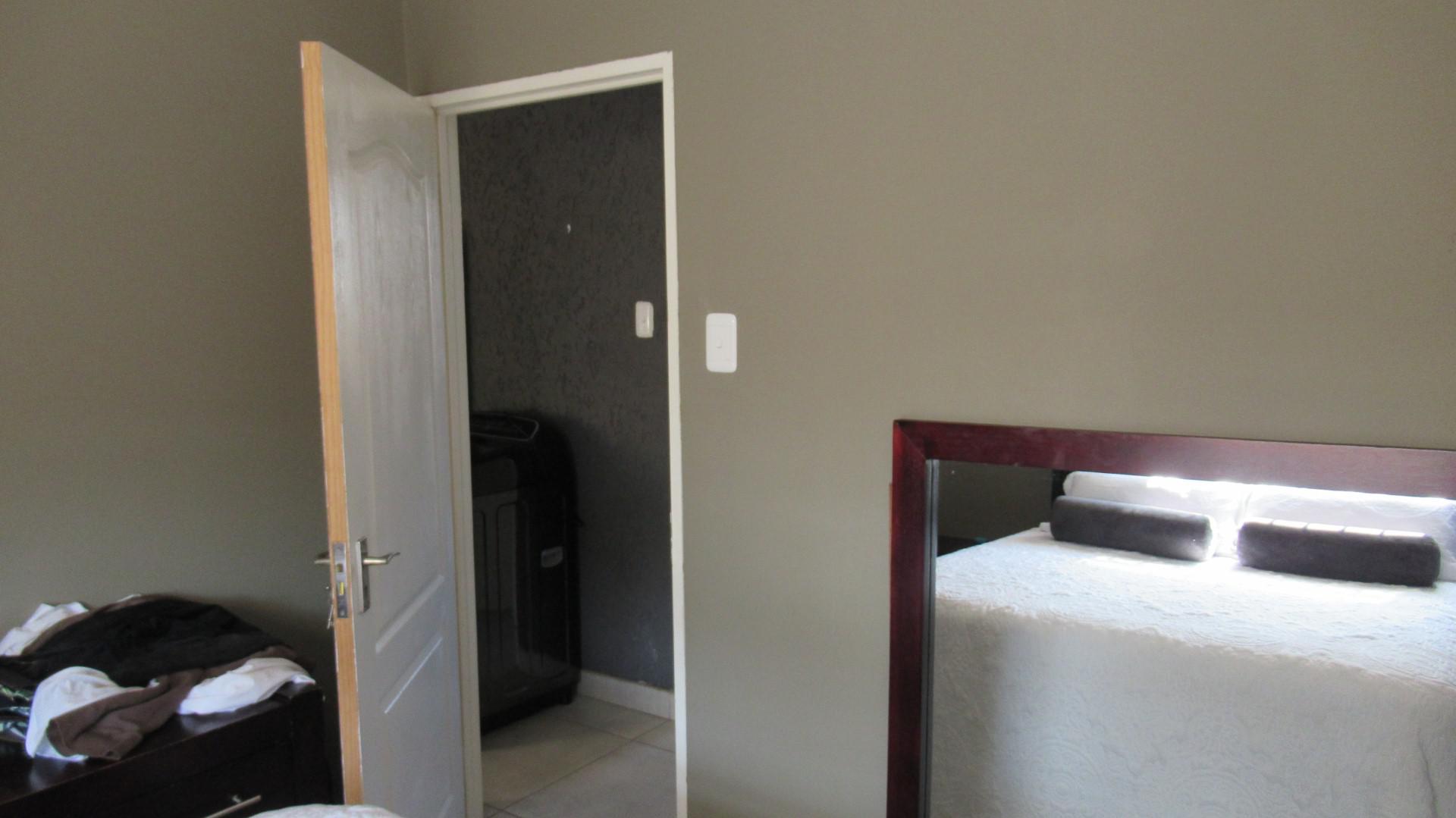 Main Bedroom - 12 square meters of property in Selcourt