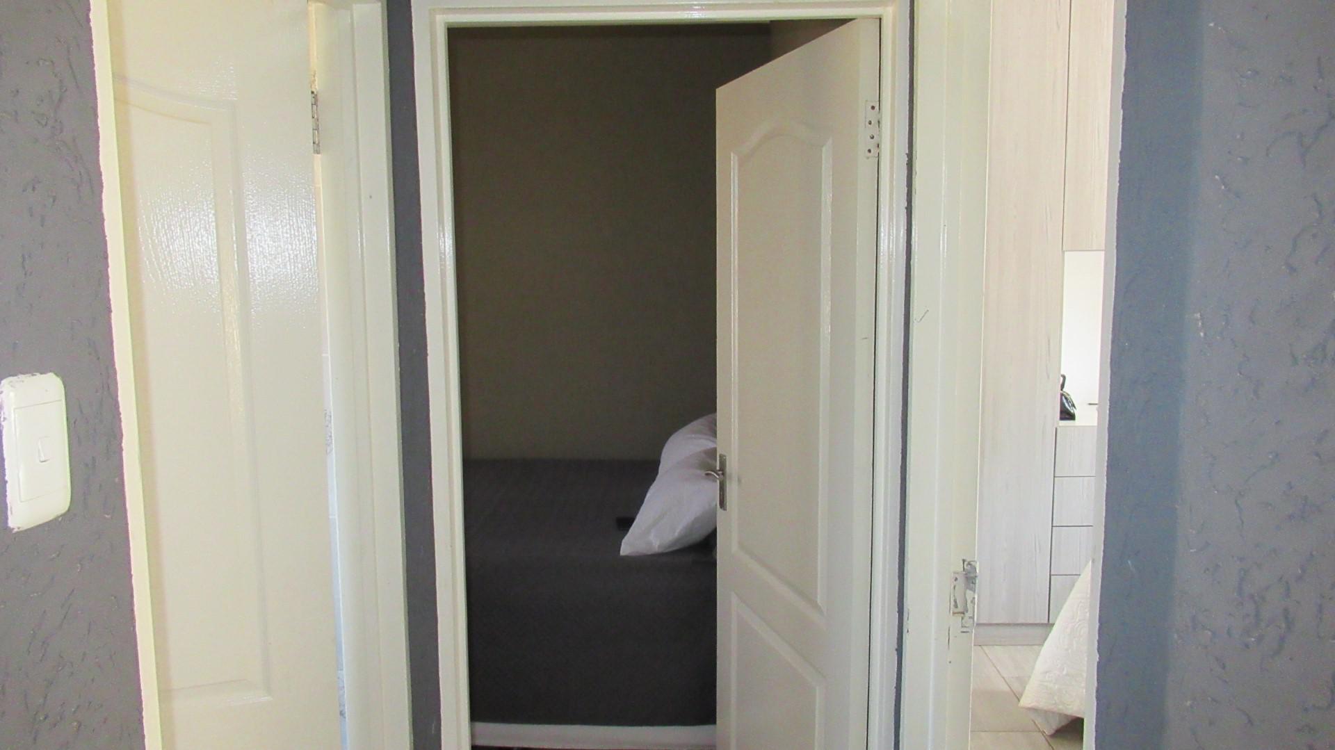 Spaces - 3 square meters of property in Selcourt