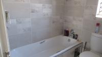 Bathroom 1 - 4 square meters of property in Selcourt