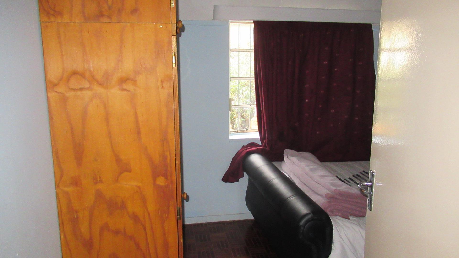 Bed Room 2 - 9 square meters of property in Wentworth Park