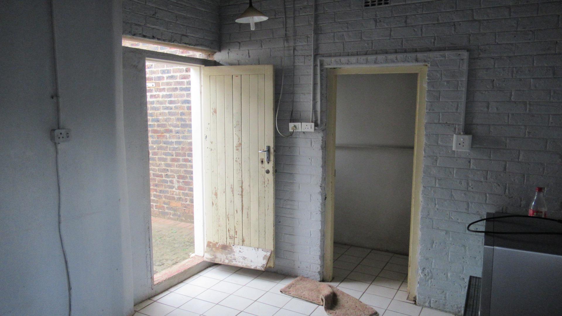 Staff Room - 12 square meters of property in Wentworth Park