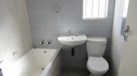 Bathroom 1 - 5 square meters of property in Protea Glen