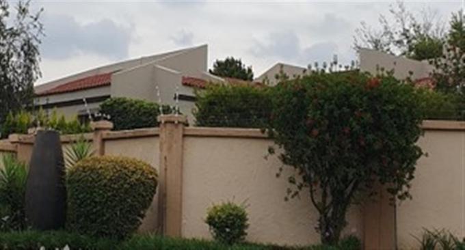 Standard Bank SIE Sale In Execution House for Sale in Parkdene (JHB) - MR511655
