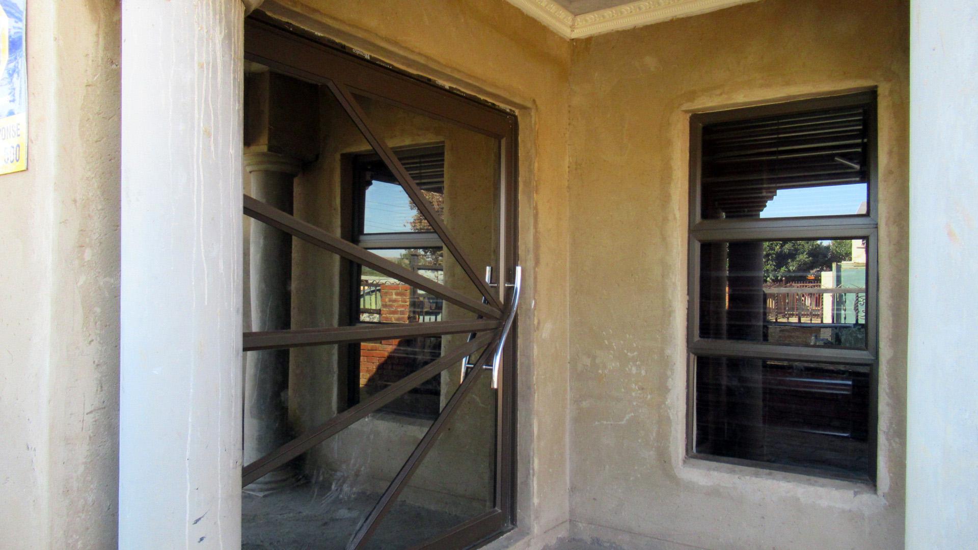 Patio of property in Danville