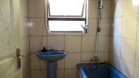 Bathroom 1 - 7 square meters of property in Danville