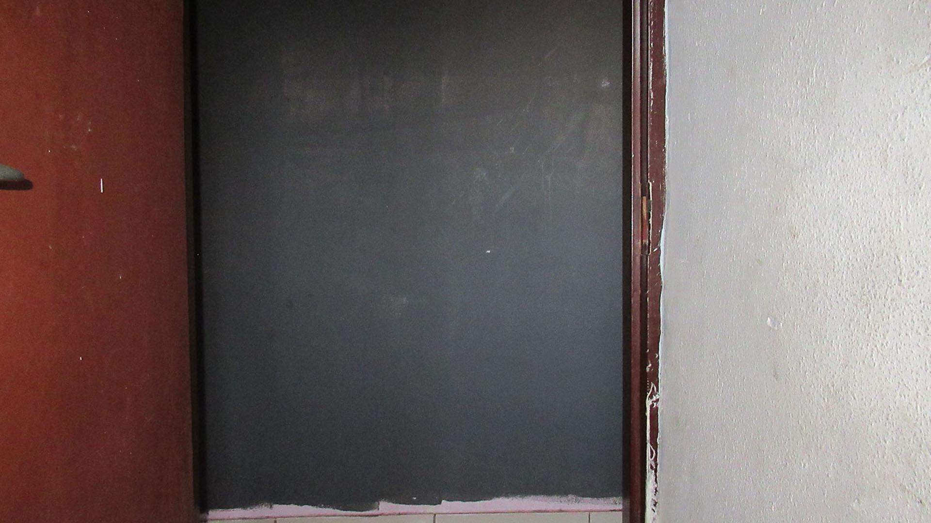 Bathroom 2 - 2 square meters of property in Protea Glen