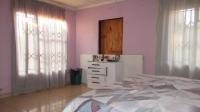 Main Bedroom - 22 square meters of property in Protea Glen