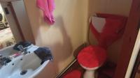 Main Bathroom - 3 square meters of property in Hopefield