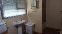 Bathroom 1 - 15 square meters of property in Hopefield