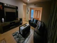 Lounges - 40 square meters of property in Lambton Gardens