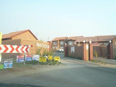Front View of property in Rooihuiskraal