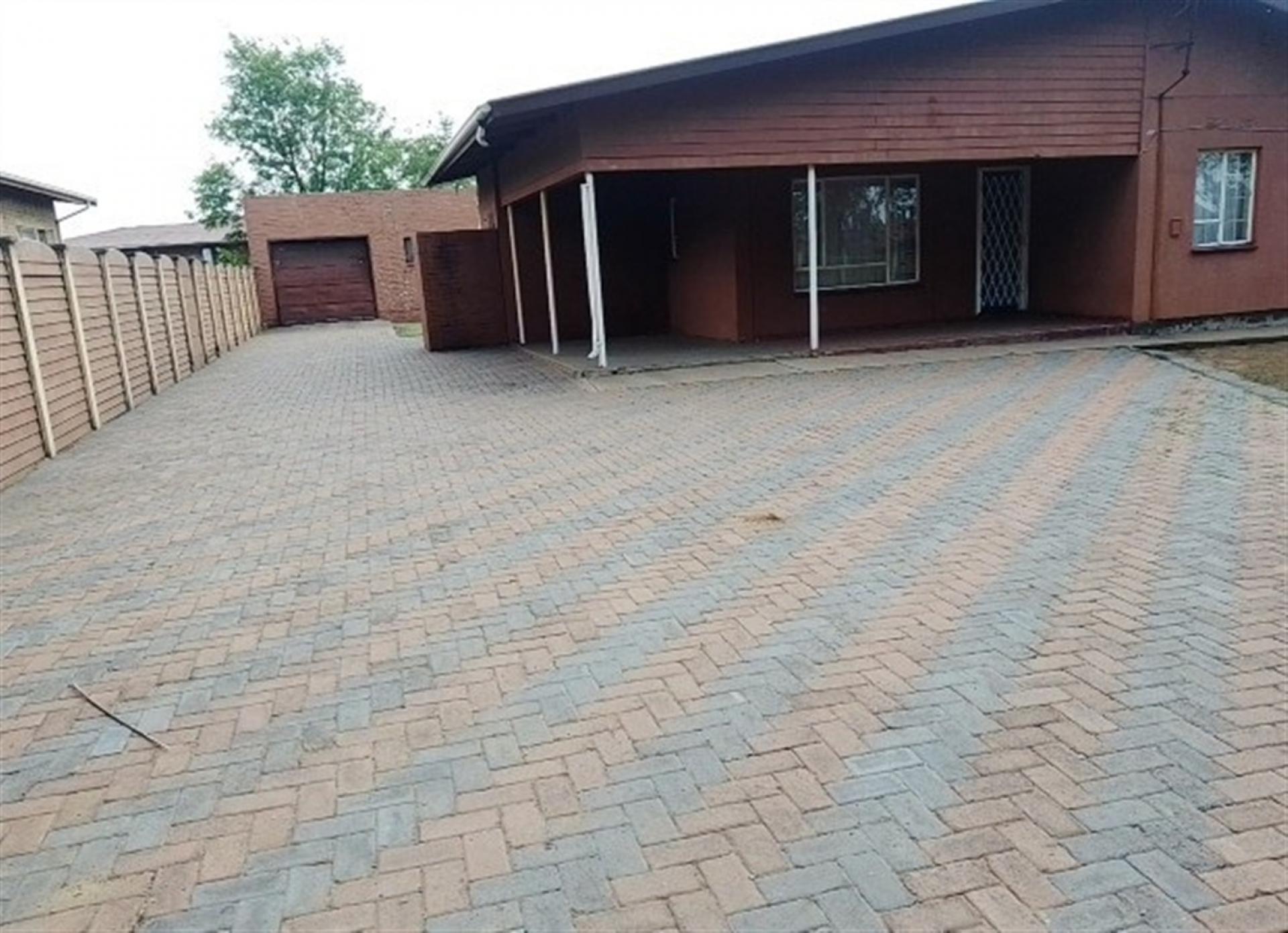 Front View of property in Vanderbijlpark