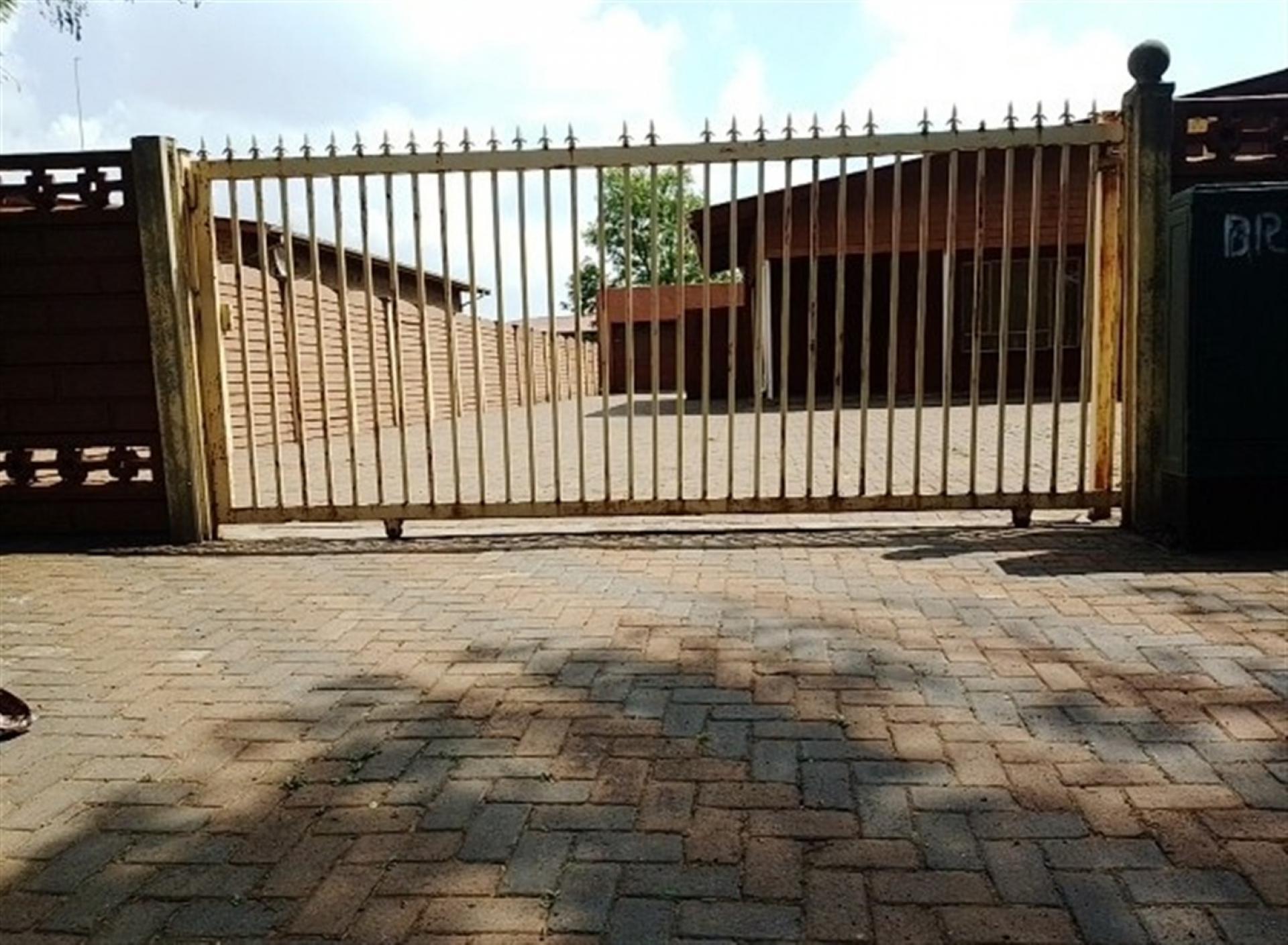 Front View of property in Vanderbijlpark