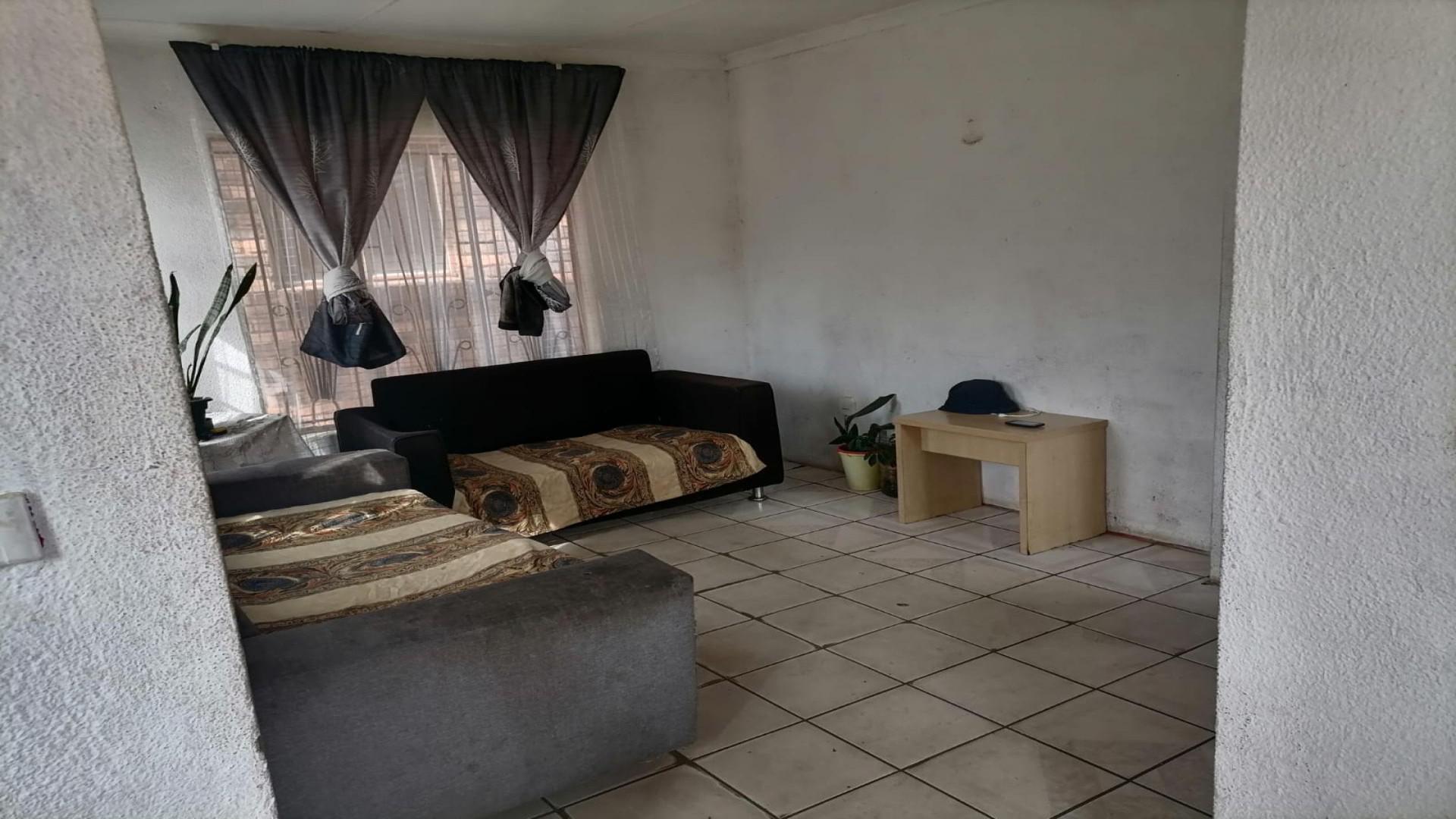 Lounges of property in Riverlea - JHB