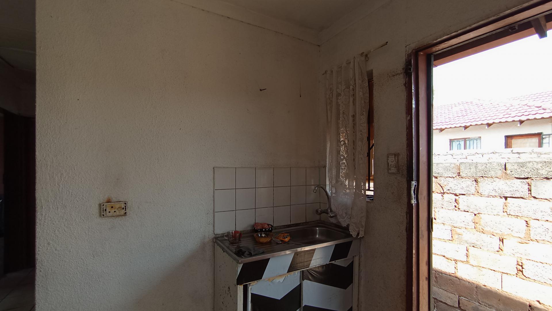 Kitchen - 5 square meters of property in Riverlea - JHB