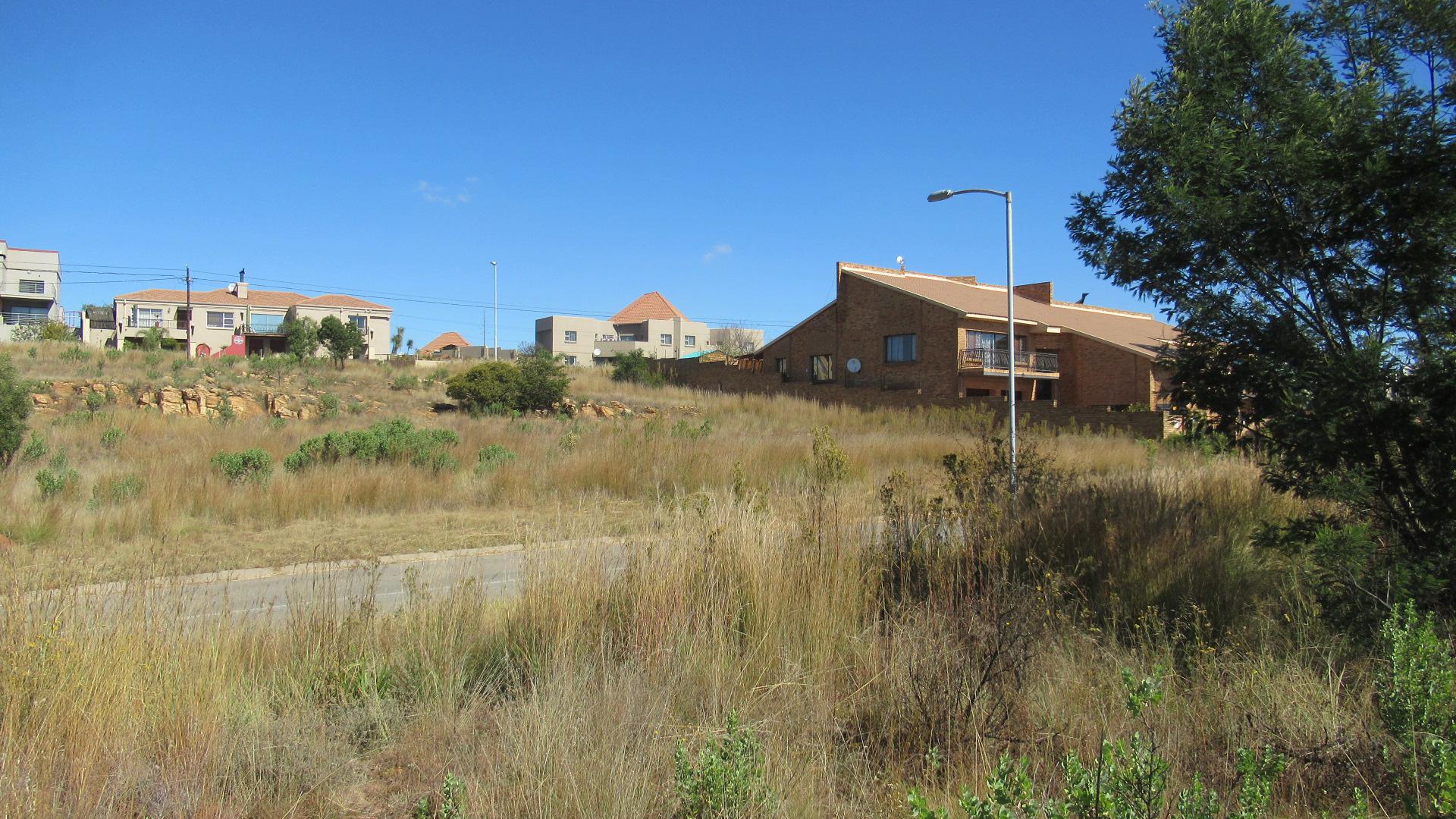 Front View of property in Noordheuwel