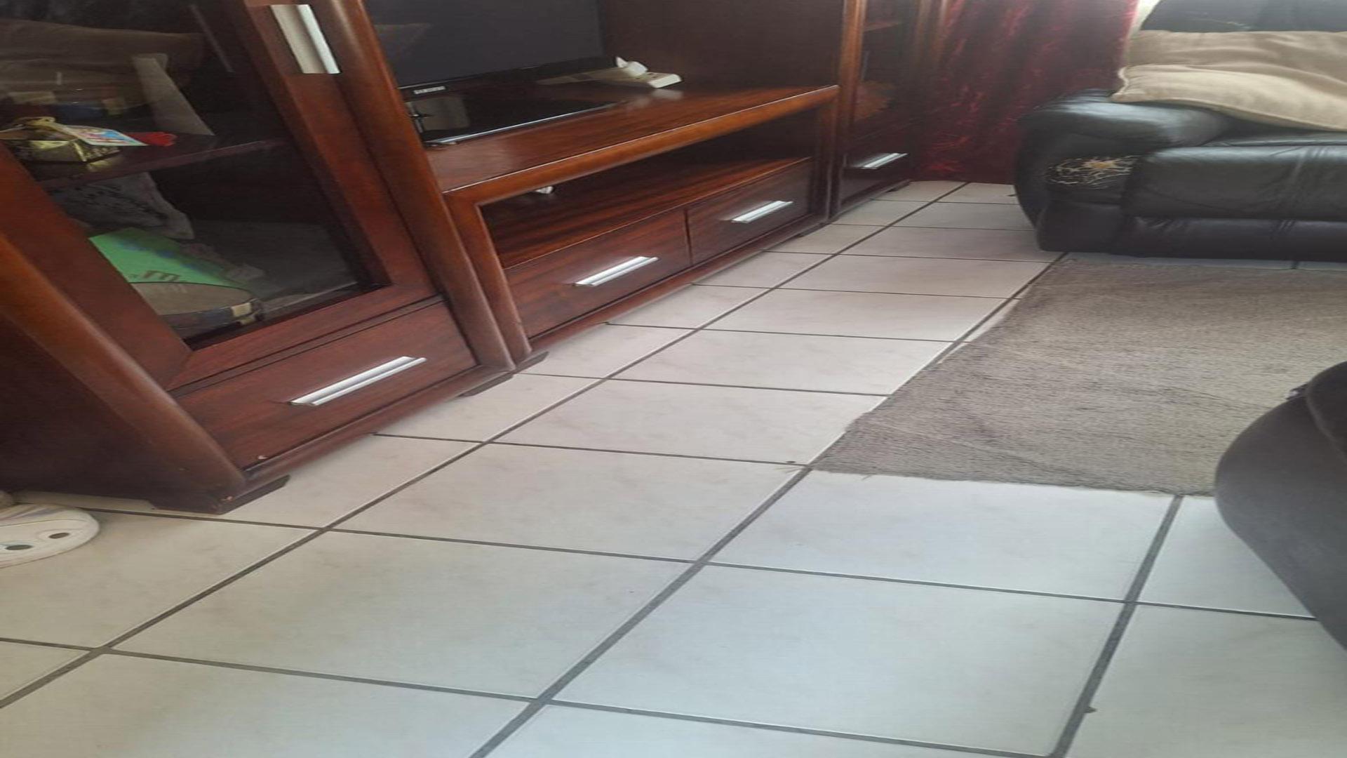 Lounges of property in Danville