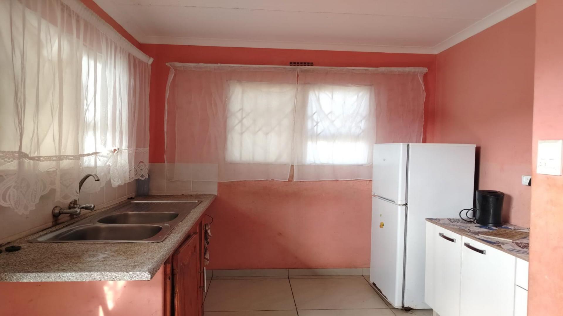 Kitchen of property in Ngwelezana A