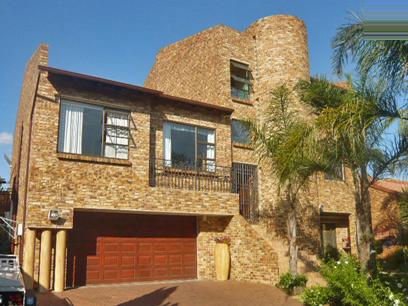 4 Bedroom House for Sale For Sale in Constantia Kloof - Private Sale - MR51292