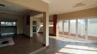 Entertainment - 33 square meters of property in Louwlardia