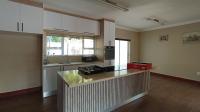 Kitchen - 24 square meters of property in Louwlardia