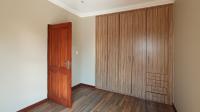 Bed Room 1 - 15 square meters of property in Louwlardia