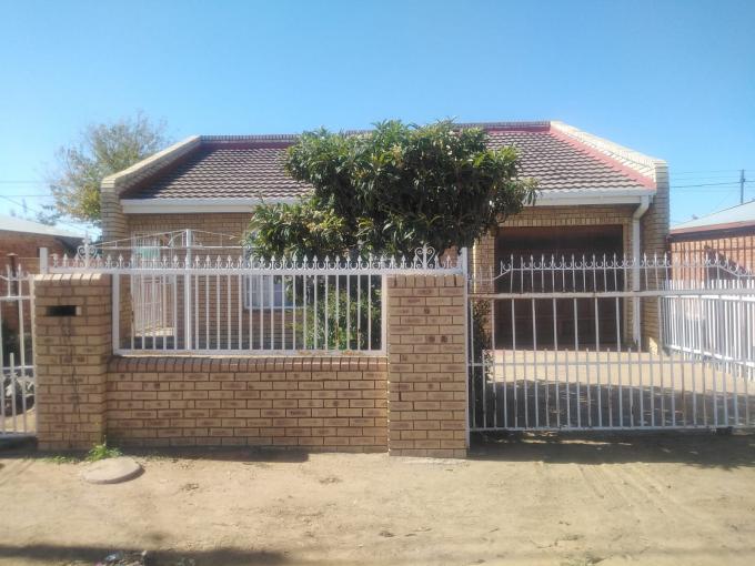 2 Bedroom House for Sale For Sale in Bloemanda - MR513064