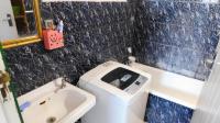 Bathroom 1 - 3 square meters of property in Arena Park