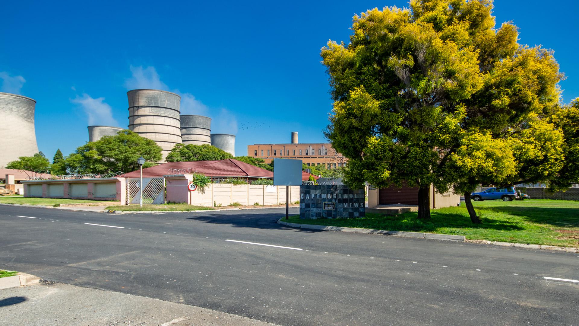 Front View of property in Kempton Park