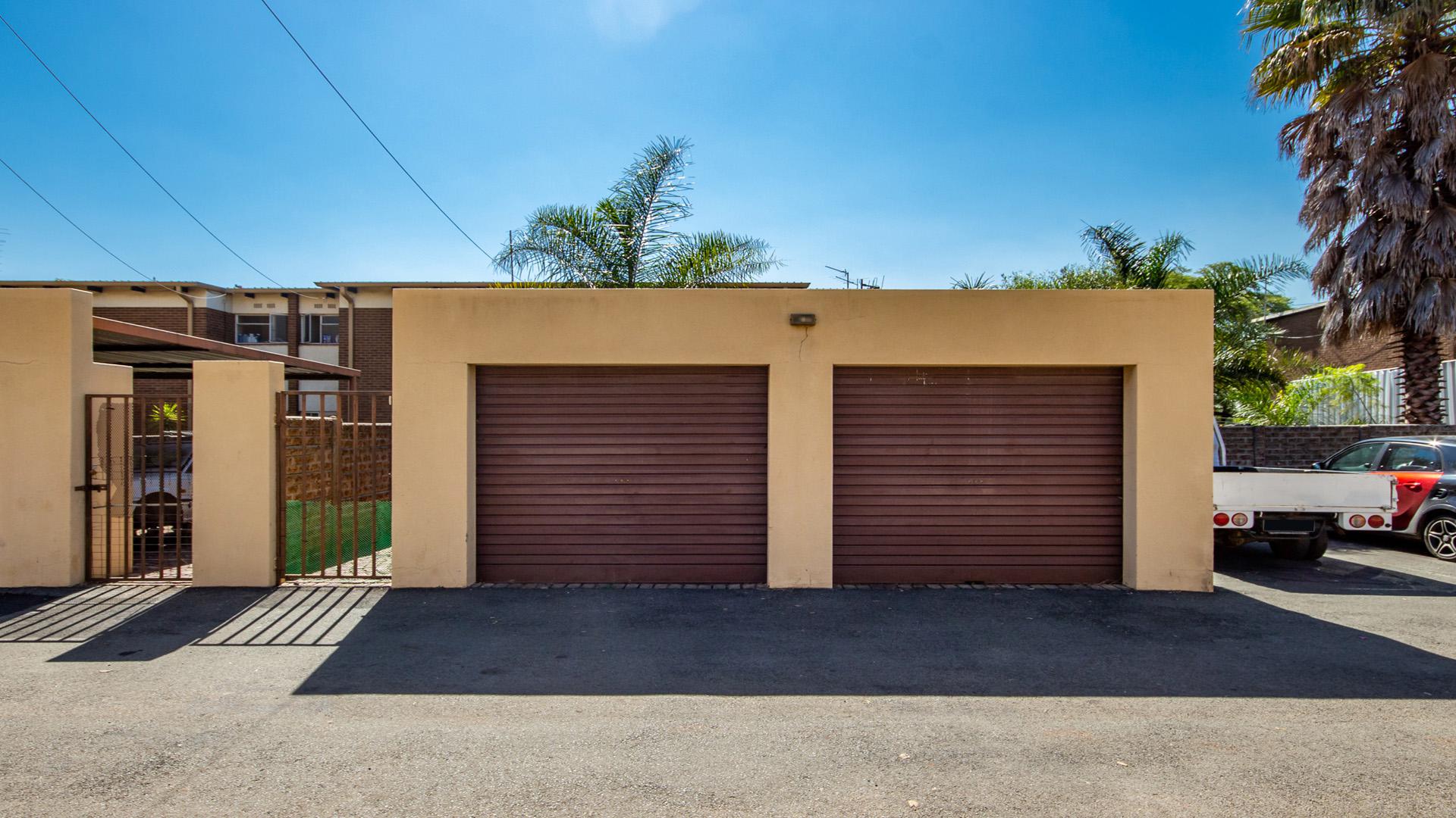 Front View of property in Kempton Park