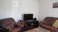 Lounges - 17 square meters of property in Randgate