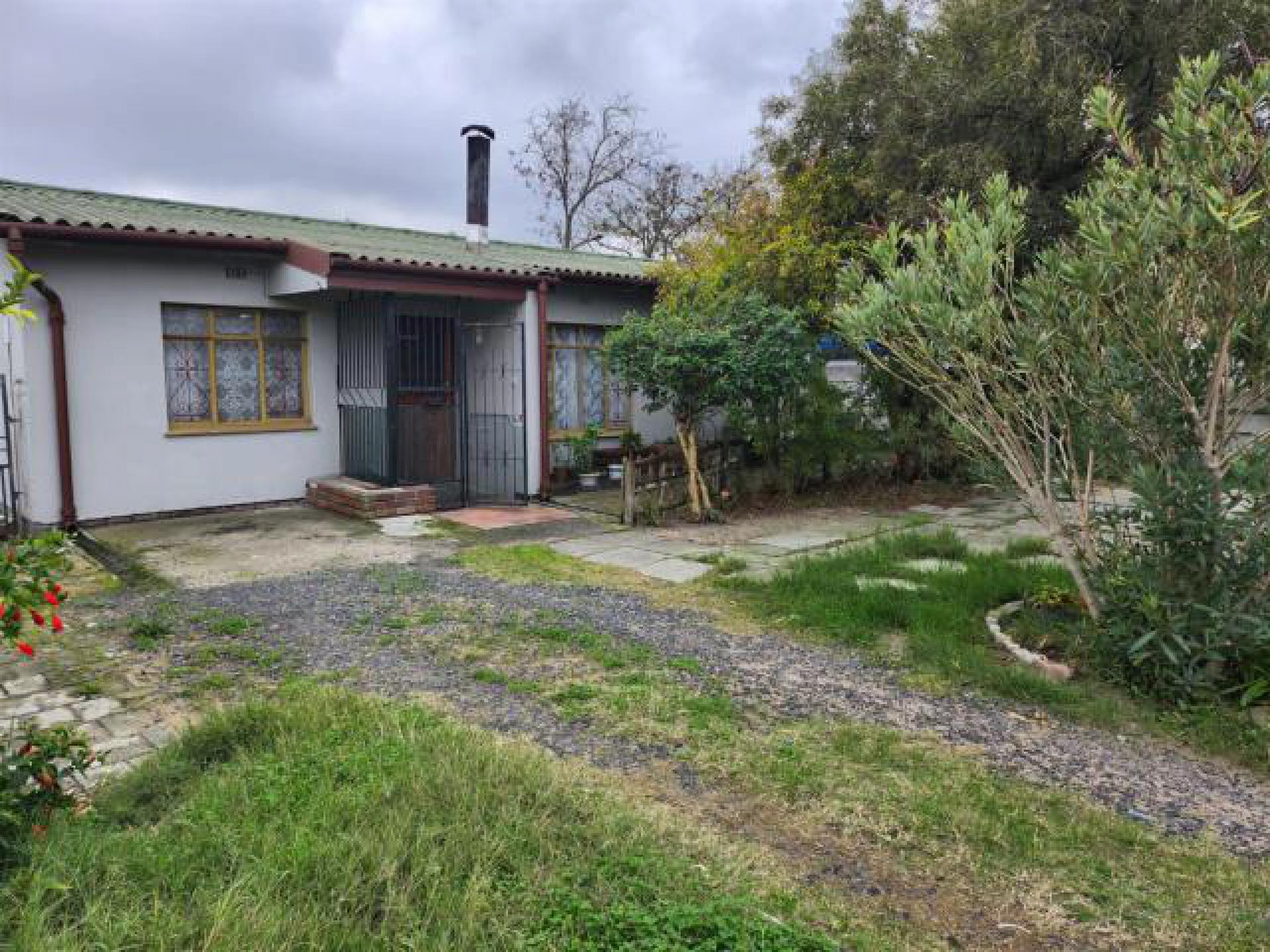 Front View of property in Scottsville