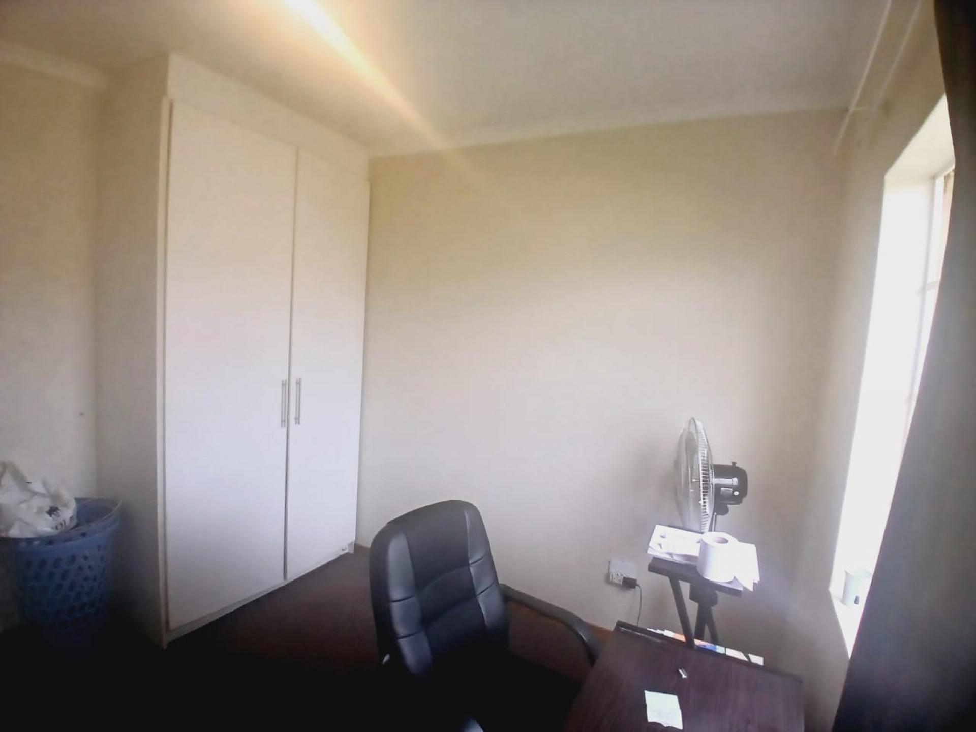Bed Room 2 - 8 square meters of property in Emalahleni (Witbank) 