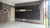 Lounges - 11 square meters of property in Daspoort