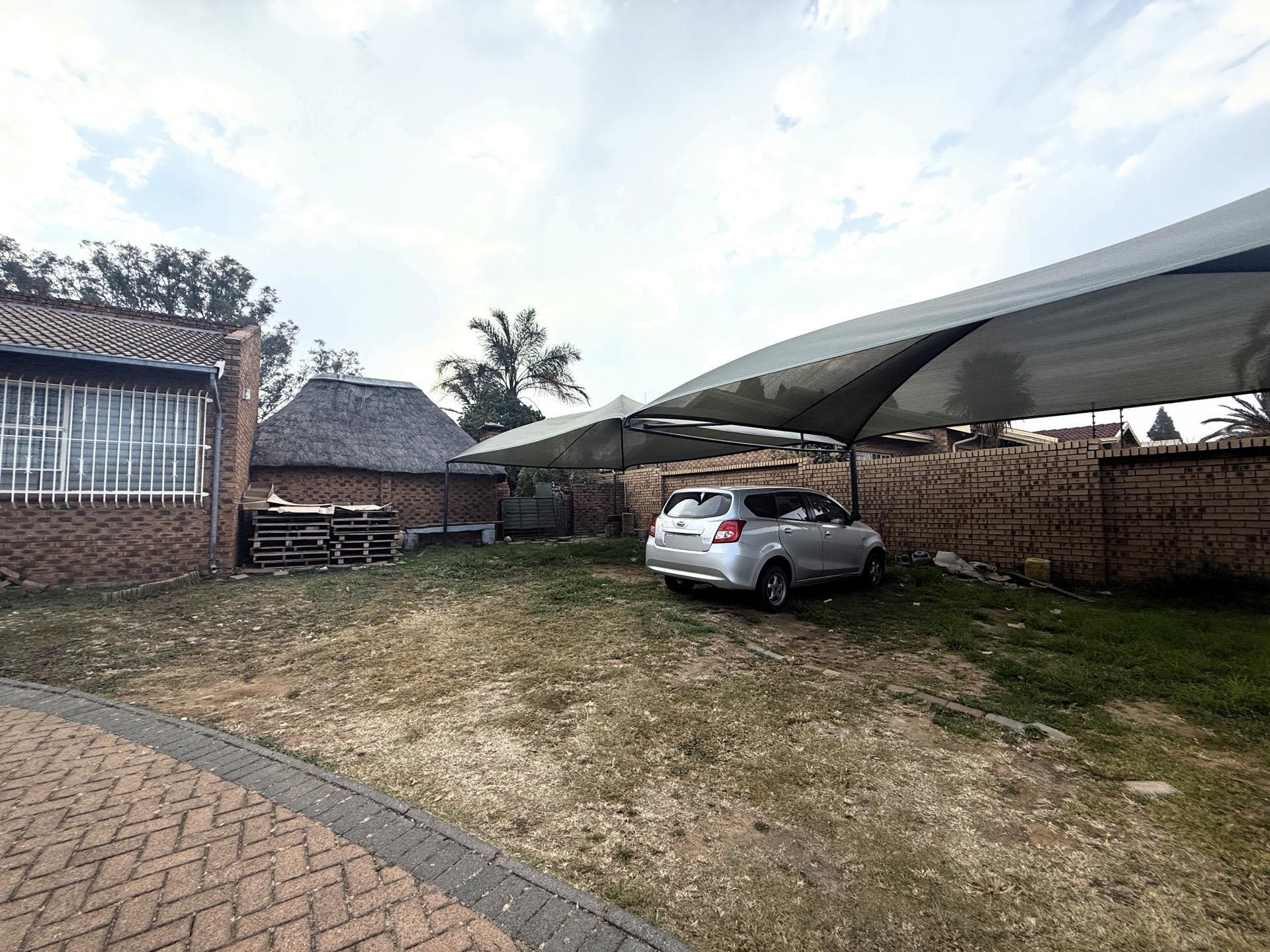 Carport  of property in Winchester Hills